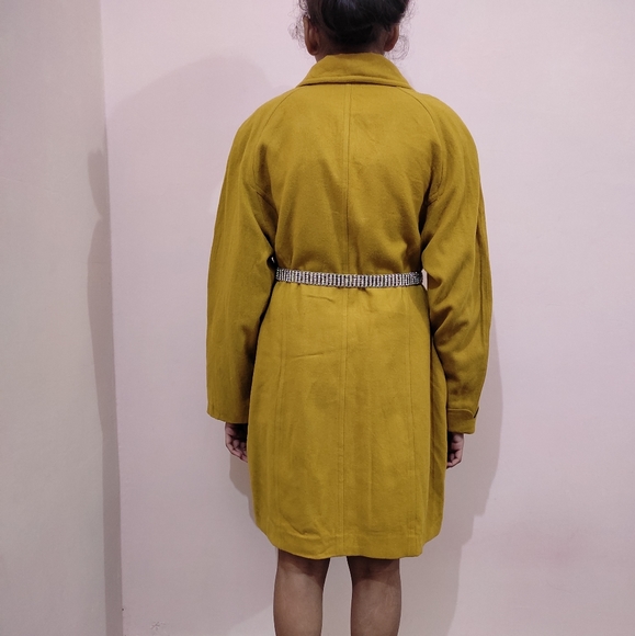 🌈Yellow coat - Picture 8 of 8